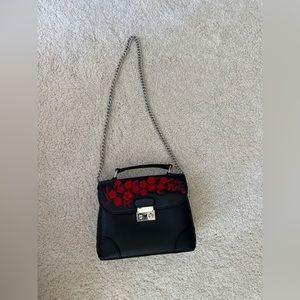 Express Crossbody Bag Handbag Purse Black/Red Floral